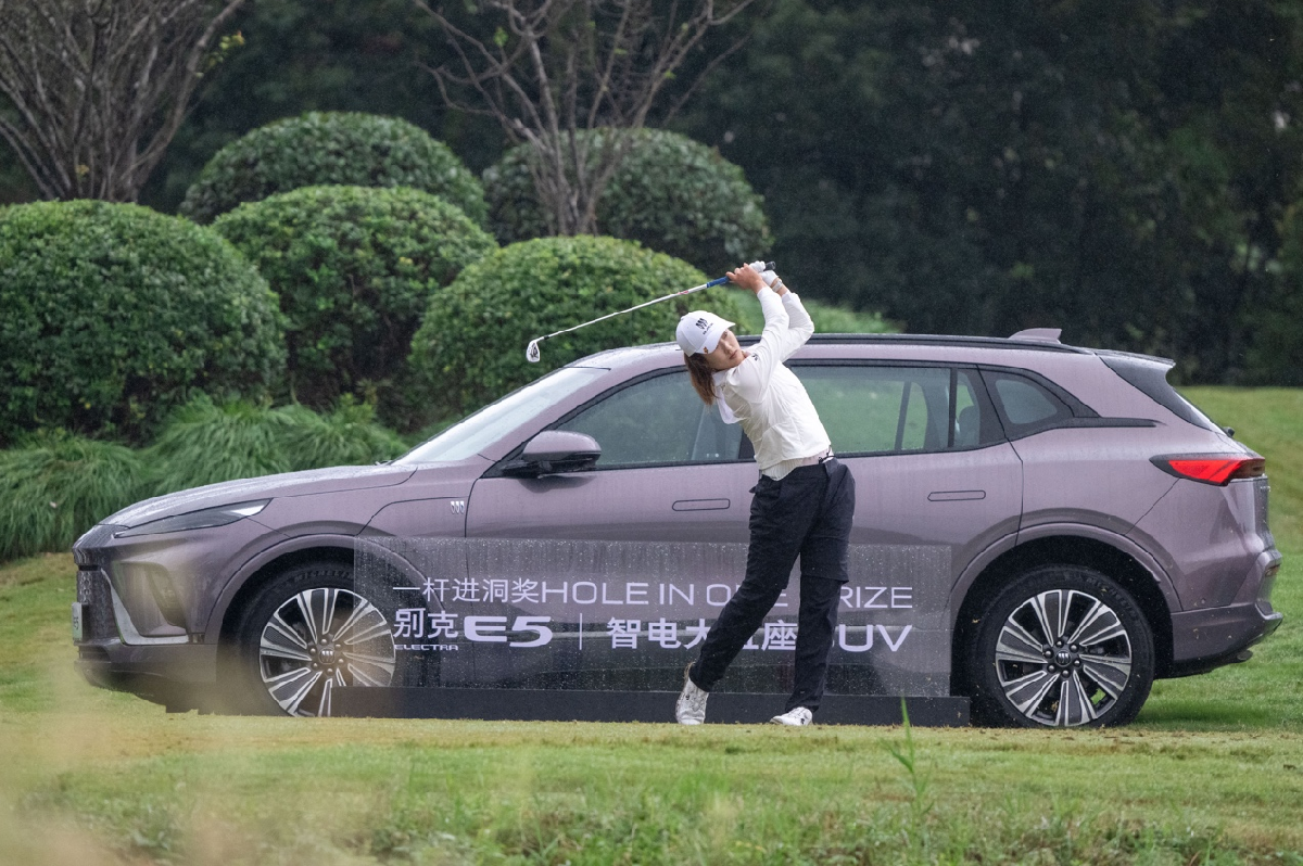 别克LPGA锦标赛玛雅-斯塔克半程领先 别克高尔夫大使刘钰轰6鸟与姜孝林并列第二