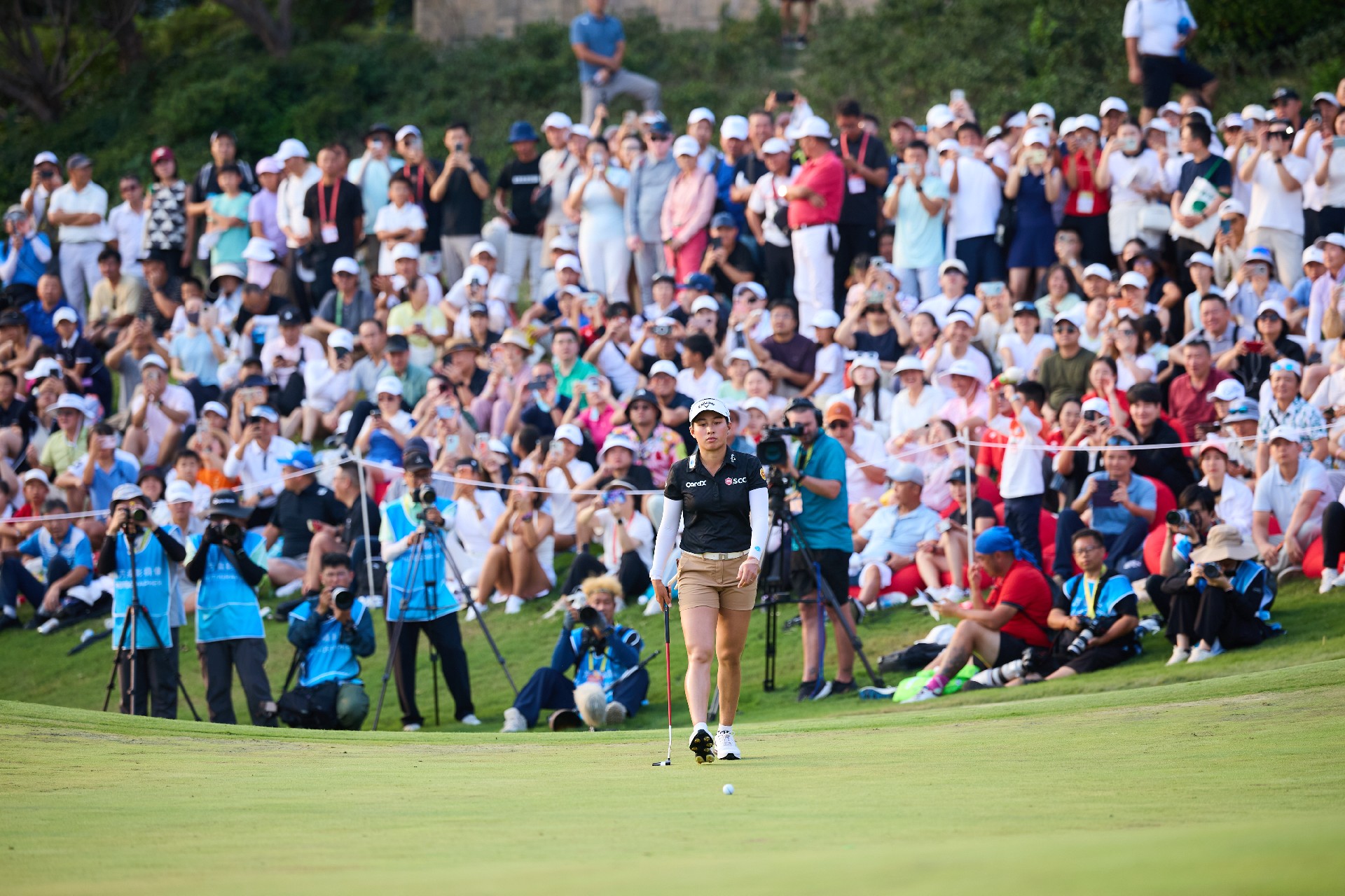 2025别克LPGA锦标赛 球迷见证冠军时刻.jpg