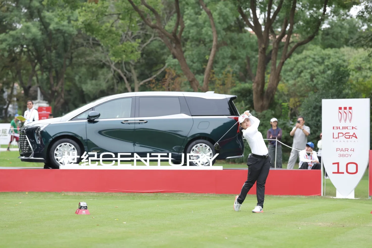 2026别克LPGA锦标赛首轮崔慧珍64杆强势领先,殷若宁领跑中国军团 2026别克LPGA锦标赛首轮崔慧珍64杆强势领先,殷若宁领跑中国军团