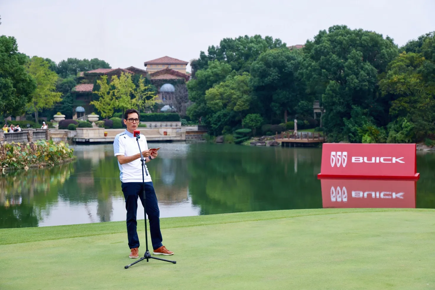 殷若宁加冕别克LPGA锦标赛双冠王!刘宇婕获最佳业余球员 殷若宁加冕别克LPGA锦标赛双冠王!刘宇婕获最佳业余球员
